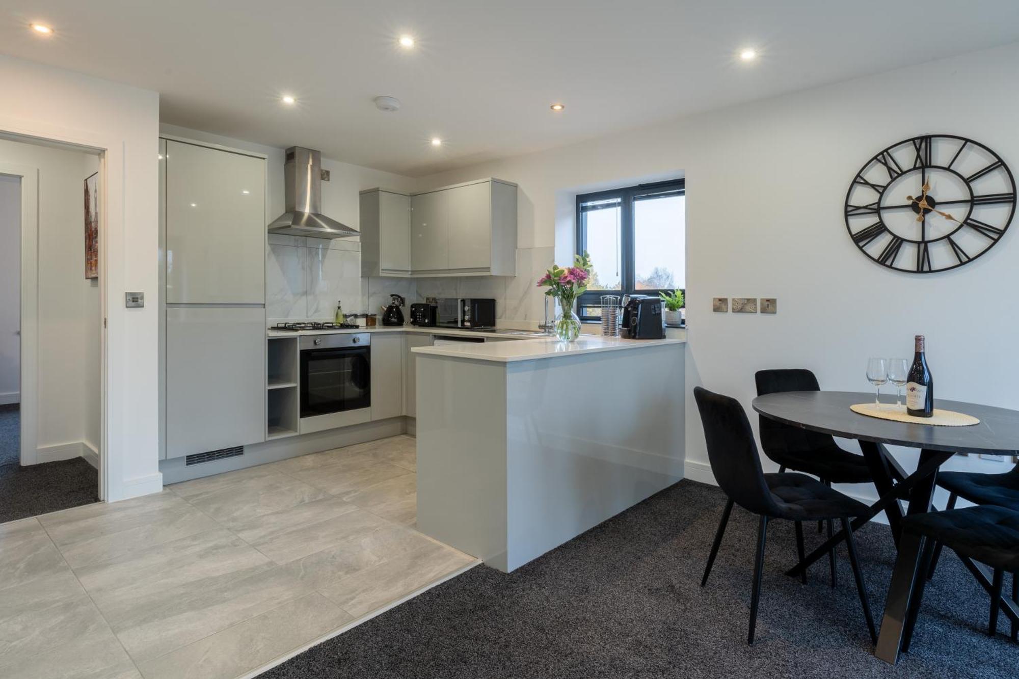 Modern 2-Bed Apartment With Balcony, Close To Oxford City Centre With Free Parking Екстериор снимка
